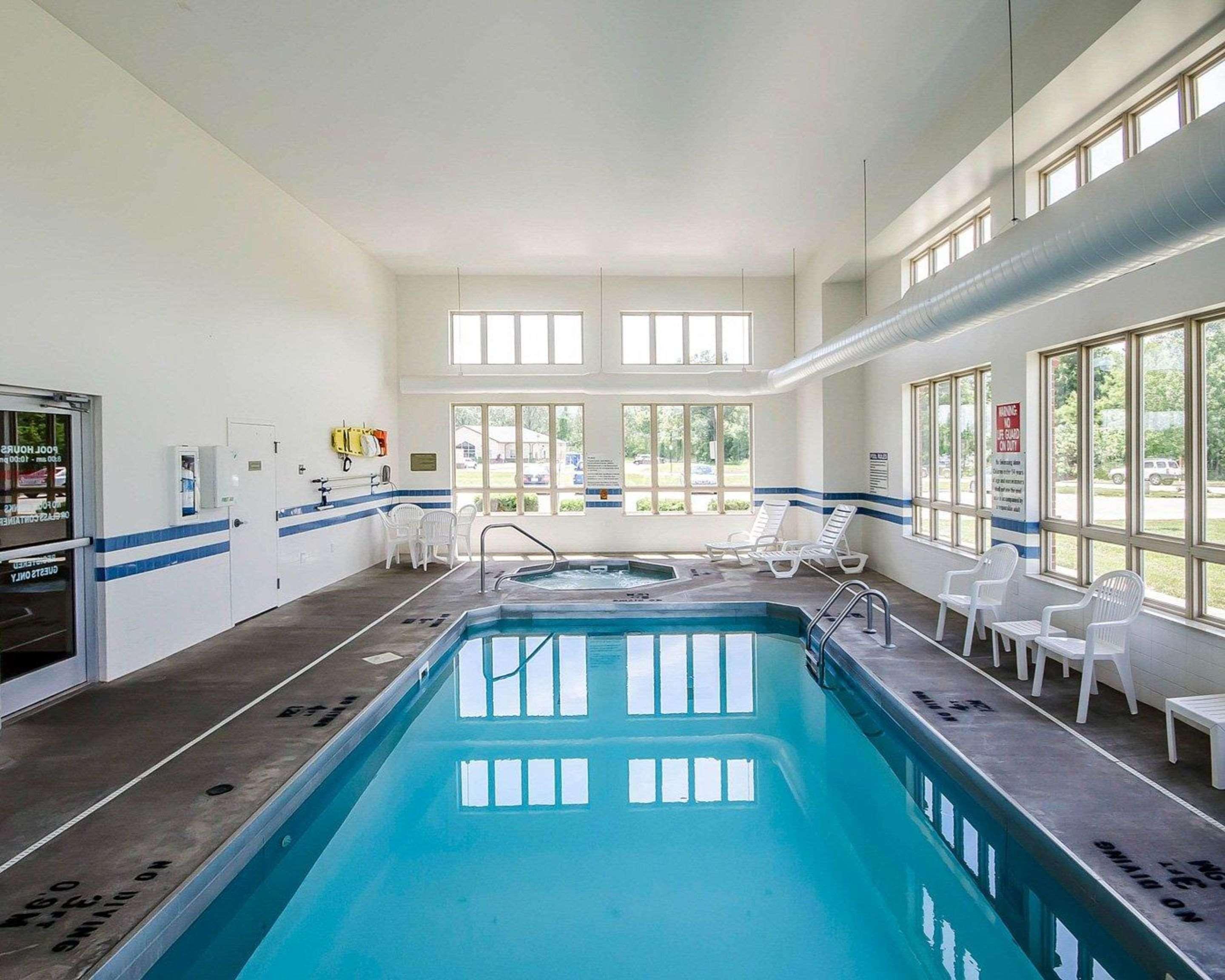 Quality Inn & Suites Rockport-Owensboro North Gold Award Winner Extérieur photo
